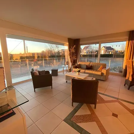 Lägenhet Sunnyside-of-thesea - With Open View On Nature, Big Terraces Around - Very Close To Sea, Beach, Stores, Restaurants & Bars *