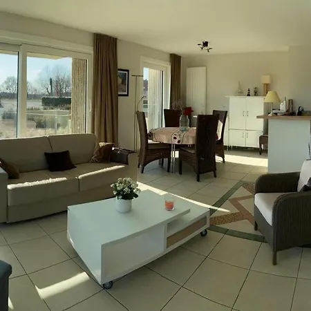 Sunnyside-of-thesea - With Open View On Nature, Big Terraces Around - Very Close To Sea, Beach, Stores, Restaurants & Bars Lägenhet *